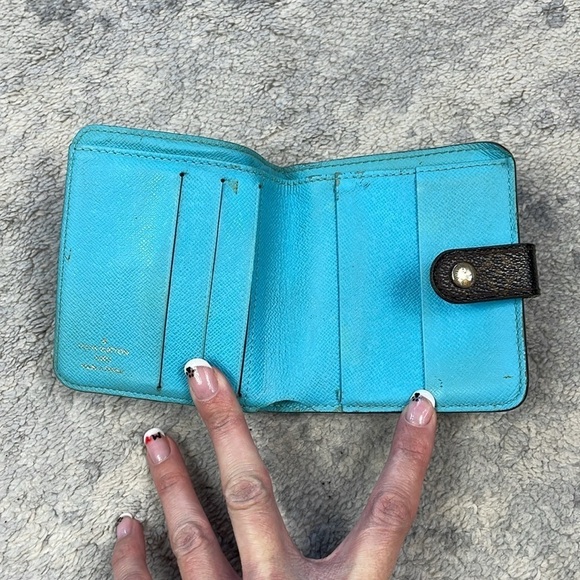 Louis Vuitton Limited Edition Groom Compact Snap Zip Wallet Bellboy Monogram - Picture 10 of 17